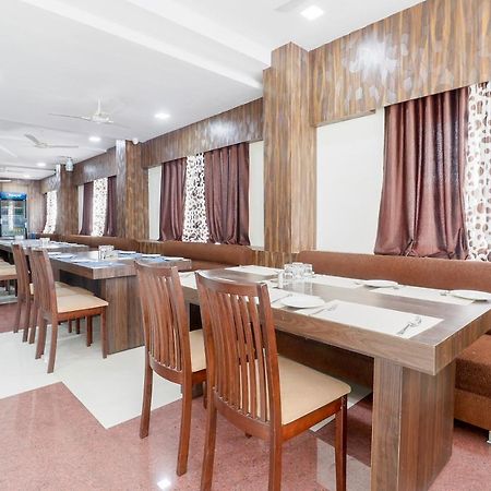Capital O 63158 Hotel Om Sai Ram Chhatarpur Ngoại thất bức ảnh
