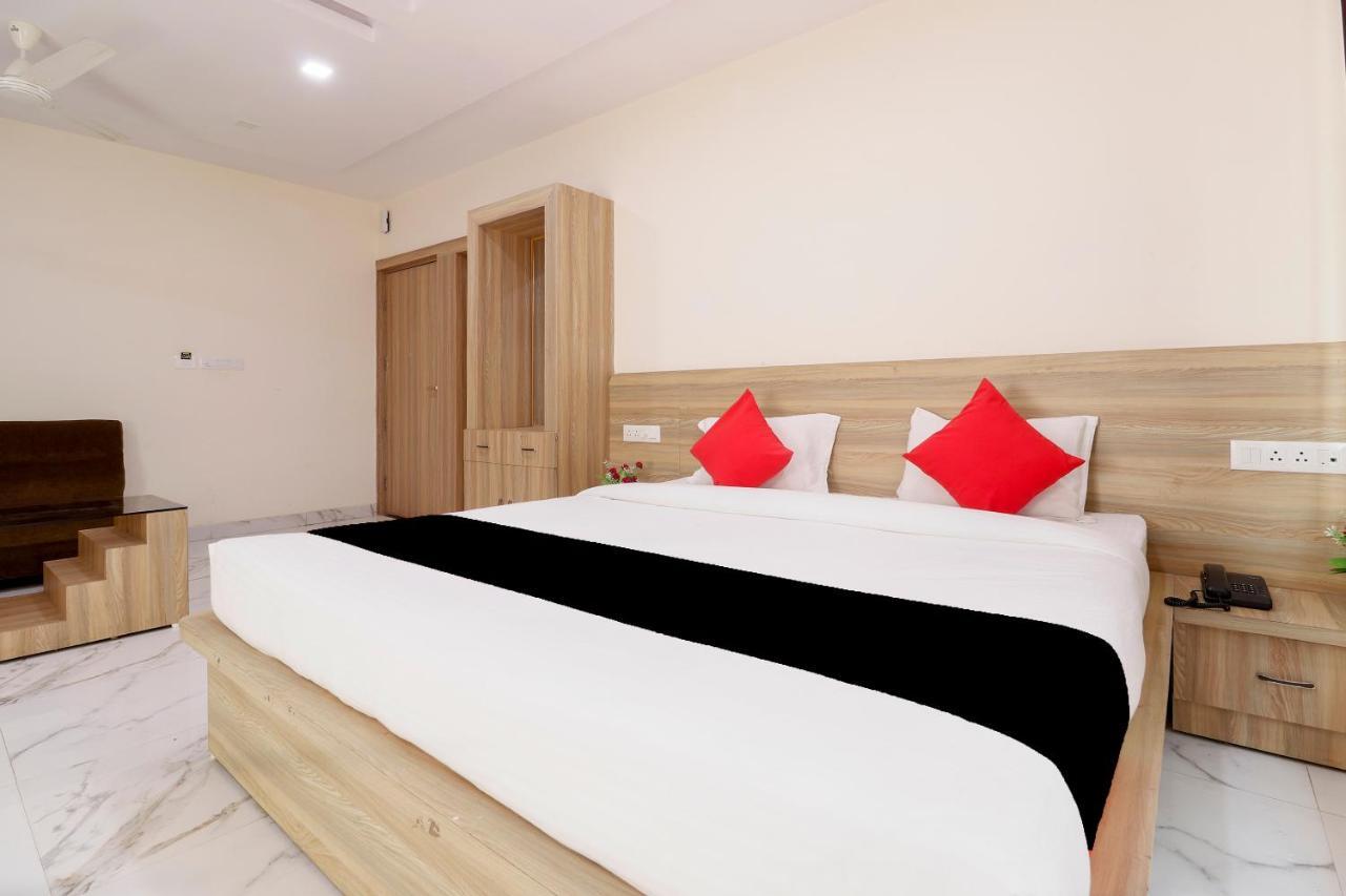 Capital O 63158 Hotel Om Sai Ram Chhatarpur Ngoại thất bức ảnh