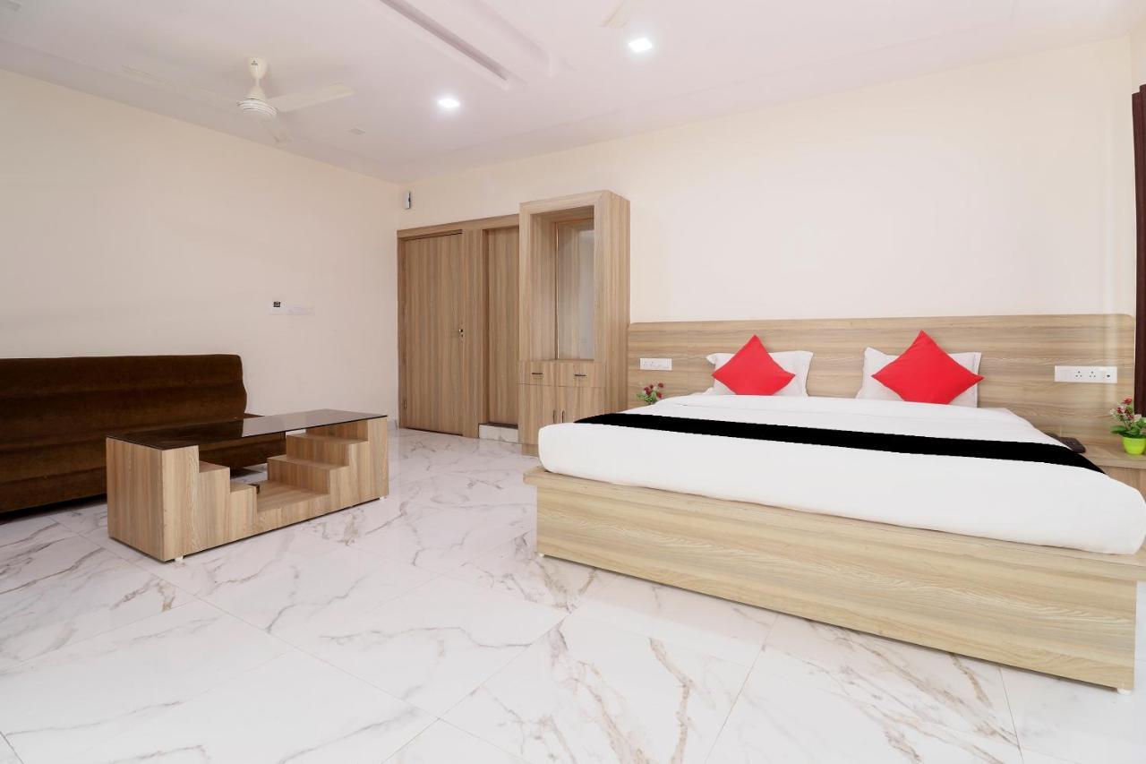 Capital O 63158 Hotel Om Sai Ram Chhatarpur Ngoại thất bức ảnh